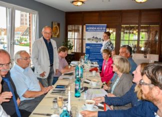Politiker, Wissenschaftler und Angler-Vertreter auf der Gesprächsrunde "Dorsch" in Wismar. Bild: Evelyn Koepke