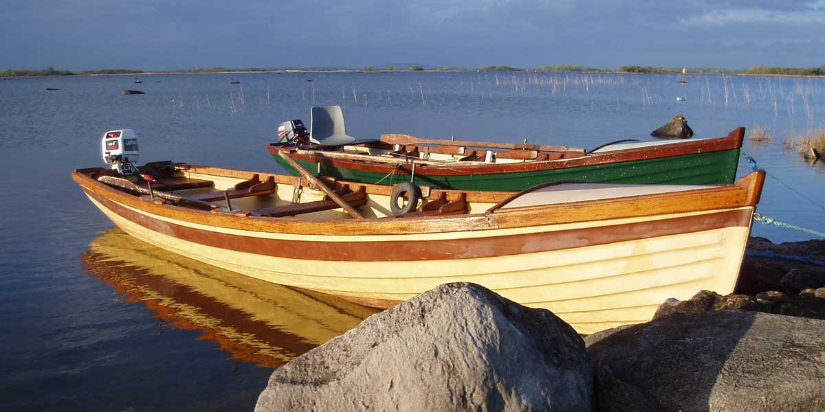 Sturmtaugliche Boote sind ein Muss auf dem Lough Corrib.
