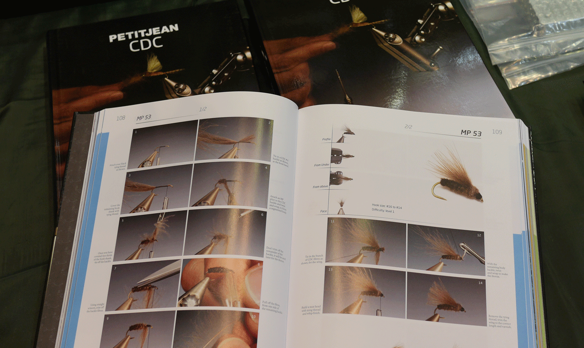 Das Lebenswerk von Marc Petitjean, ein Buch über CDC-Fliegen aus Entenbürzelfedern.