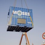 Der Messgeräte-Container „MOSES“ wird entlang der Elbe von Schiff zu Schiff weitergereicht, um die Vergleichbarkeit der Messergebnisse zu gewährleisten. Foto: Ines Reinisch/Geomar