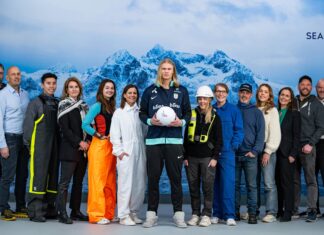 Der weltbekannte Fußballer Erling Braut Haaland (Mitte) wird neuer Botschafter für Seafood aus Norwegen. Bild: Seafood from Norway