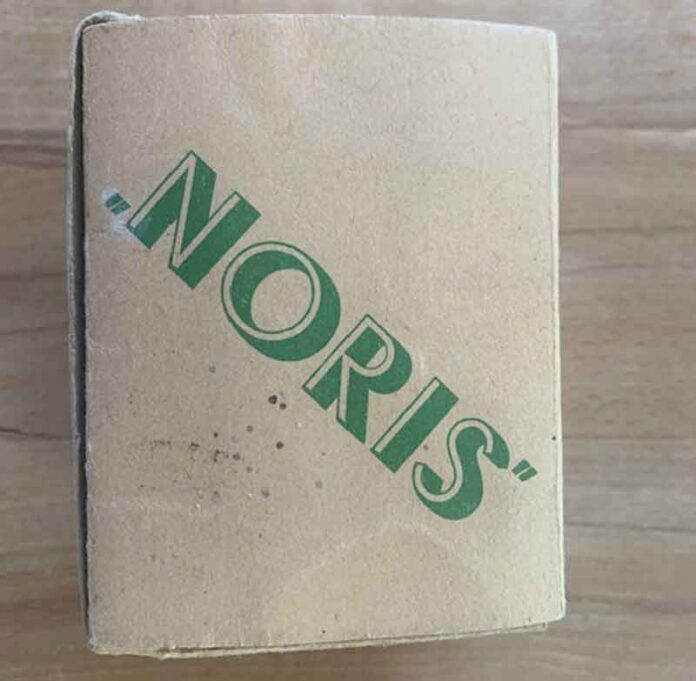 Box der Noris Spezial aus dünnster Pappe, nur selten hat sie sich bis in unsere Zeit erhalten.