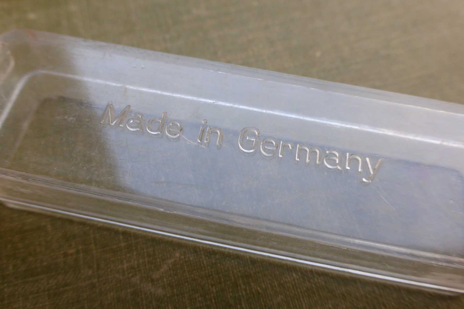 In die Unterseite der Dosen ist "Made in Germany" eingeprägt.