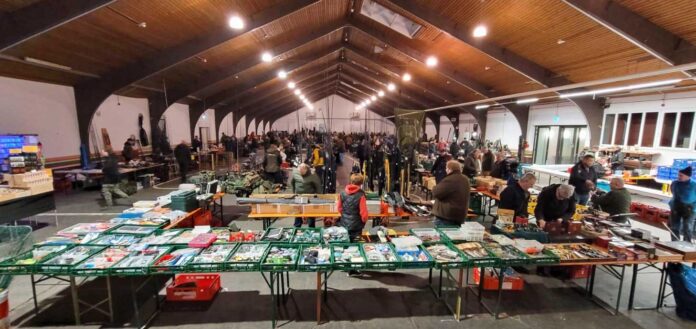 Die riesige Körhalle in Gaildorf war prall mit Ständen gefüllt.