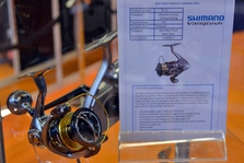Best Fixed Spool Award: Shimano's Vanquish überzeugte die Jury. Das 2000er Modell wiegt nur 155 Gramm. Bild: Arndt Bünting